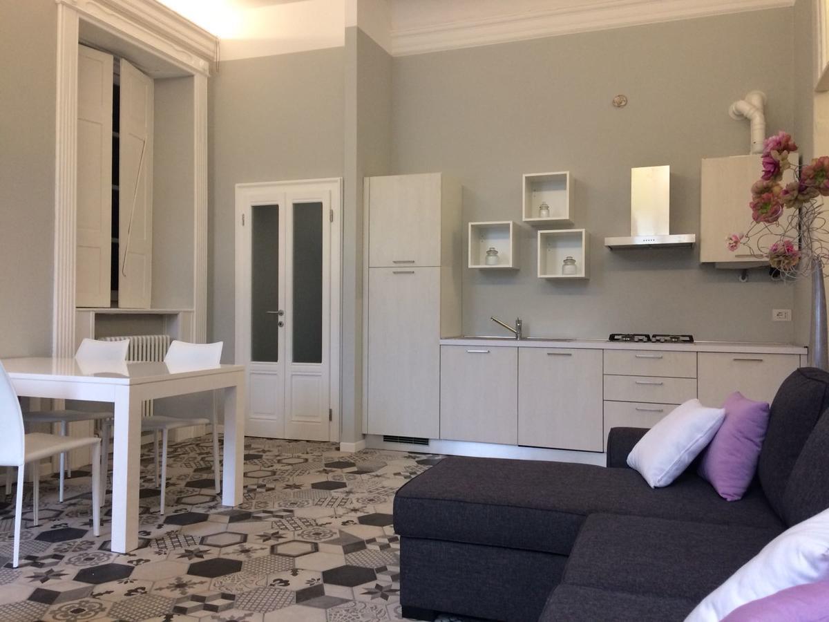 Villa Garibaldi 1 à Angera Extérieur photo